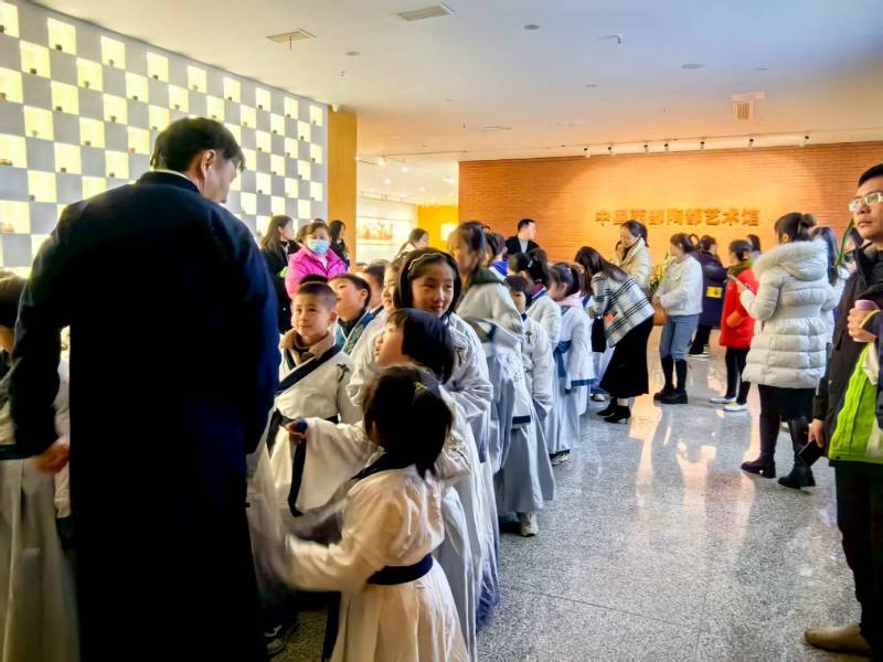 文化赋能：贵德县魔创文旅挖掘城市文化资源的实践探索